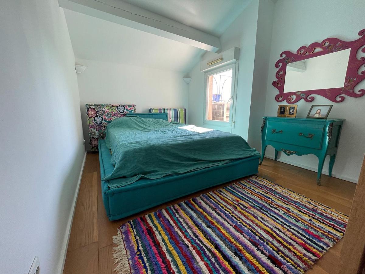 Prado Spacious And Sunny Loft In Марсилия Екстериор снимка