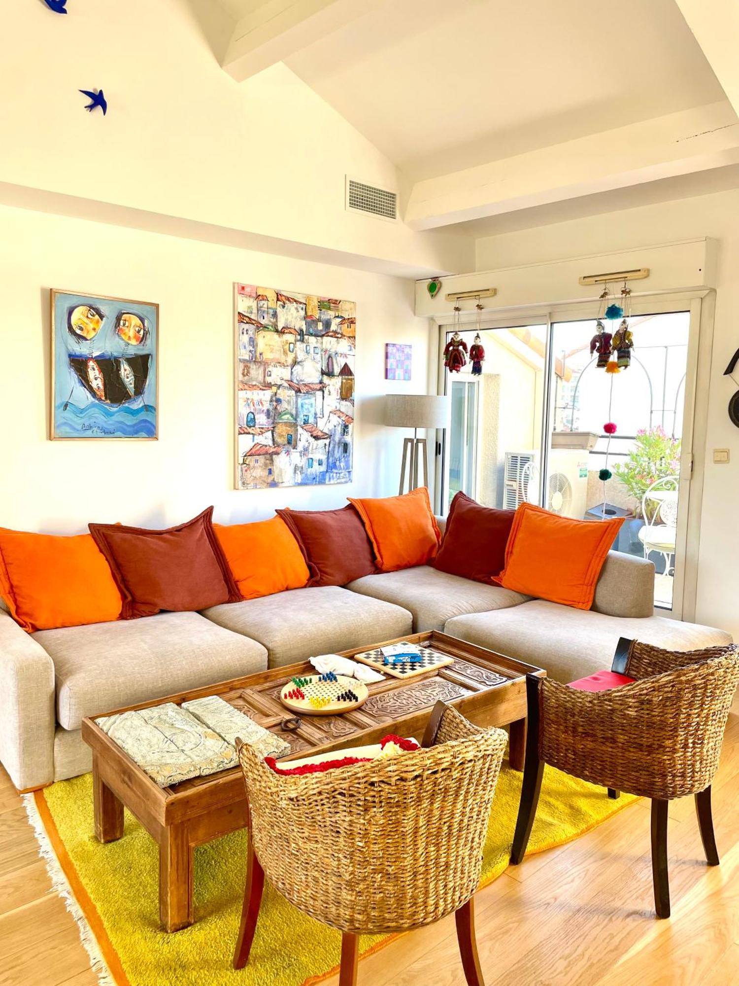 Prado Spacious And Sunny Loft In Марсилия Екстериор снимка