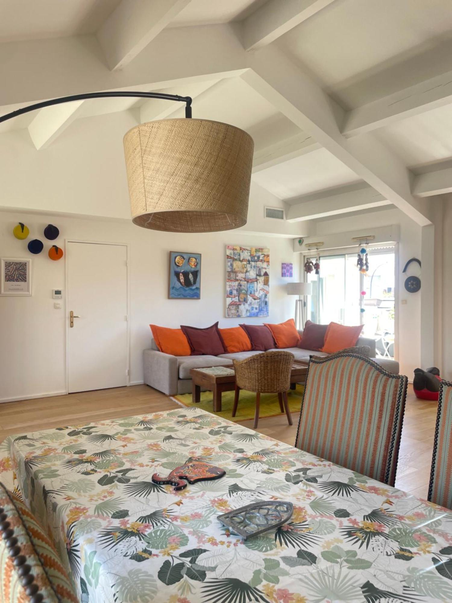 Prado Spacious And Sunny Loft In Марсилия Екстериор снимка