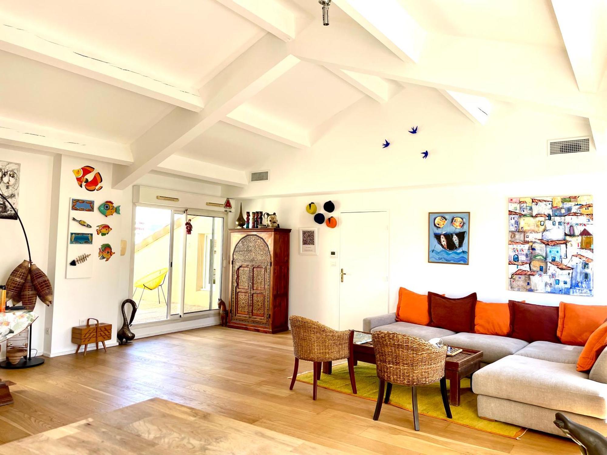 Prado Spacious And Sunny Loft In Марсилия Екстериор снимка